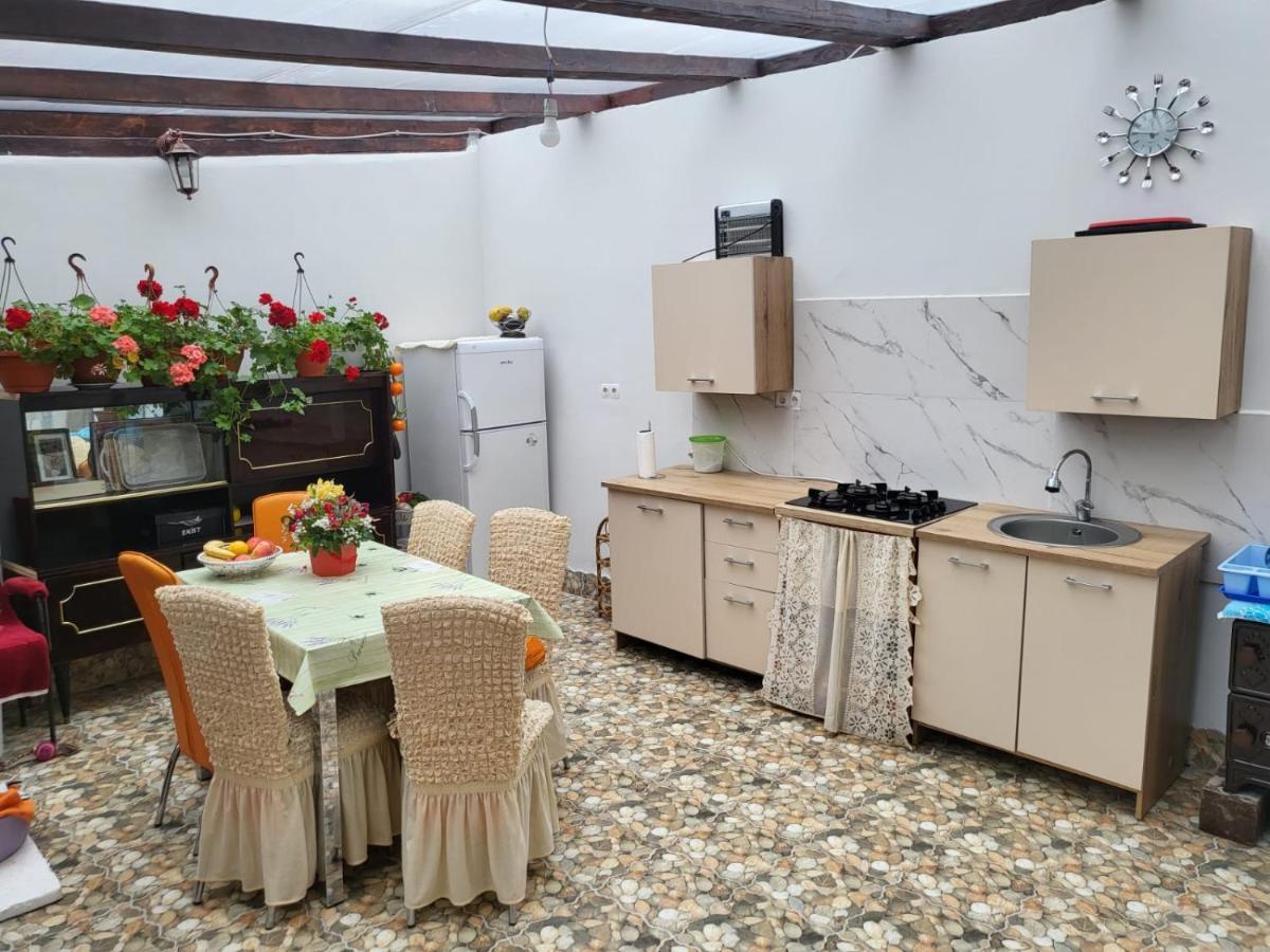 Apartamento Apartament Cu Terasa Si Gratar Satu Mare Exterior foto