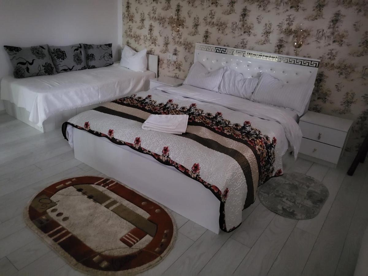 Apartamento Apartament Cu Terasa Si Gratar Satu Mare Exterior foto
