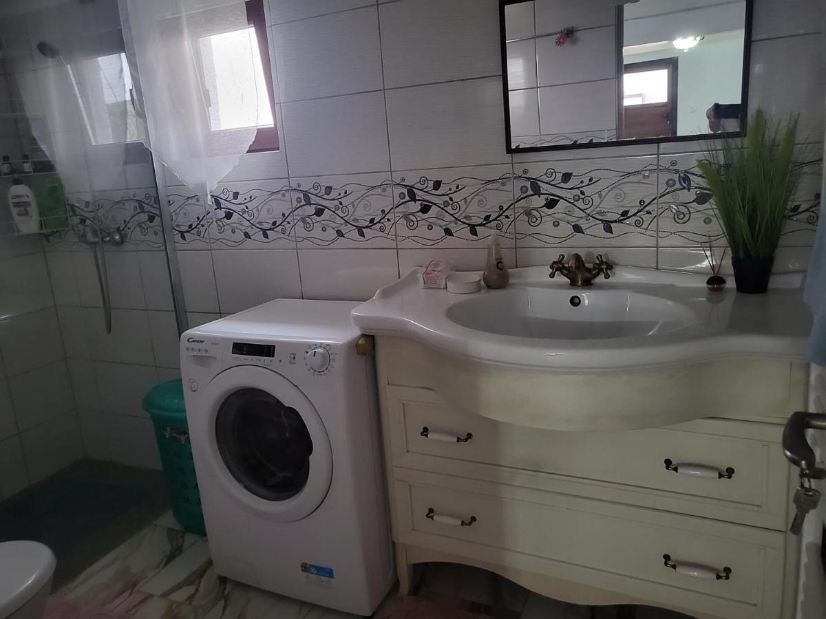 Apartamento Apartament Cu Terasa Si Gratar Satu Mare Exterior foto